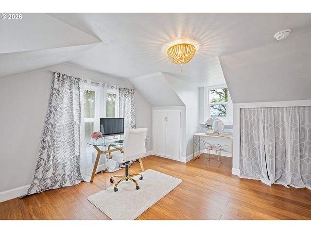 3403 COLUMBIA HEIGHTS Rd, Longview, WA 98632