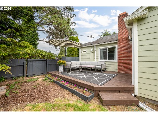 3403 COLUMBIA HEIGHTS Rd, Longview, WA 98632