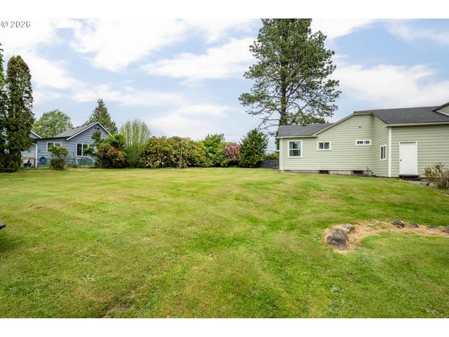 3403 COLUMBIA HEIGHTS Rd, Longview, WA 98632