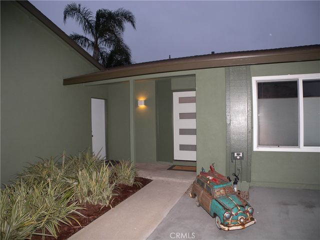 9351 Sunridge Drive, Huntington Beach, CA 92646