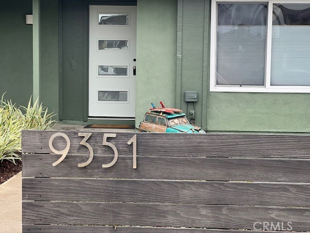 9351 Sunridge Drive, Huntington Beach, CA 92646
