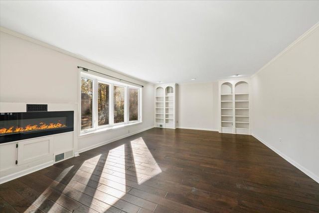 2680 MEADOW HILL CV, Germantown, TN 38138