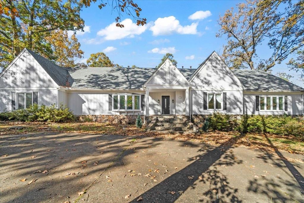 2680 MEADOW HILL CV, Germantown, TN 38138