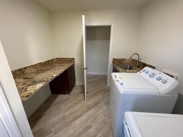 19342 E South Avenue, Reedley, CA 93654