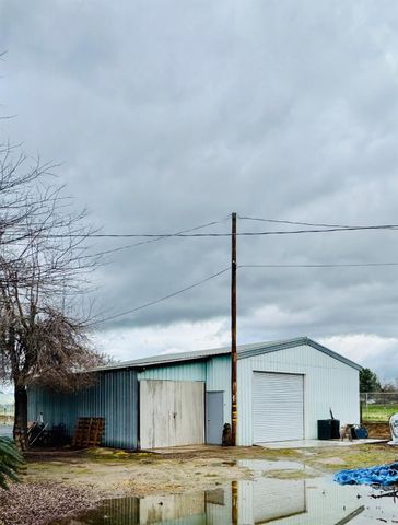 19342 E South Avenue, Reedley, CA 93654