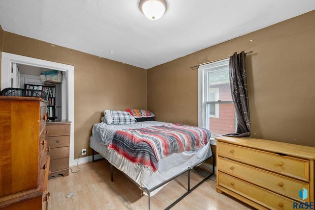 1920 S Summit Ave Avenue, Sioux Falls, SD 57105