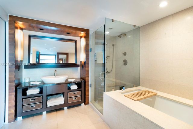 6801 Collins Avenue C414, Miami Beach, FL 33141