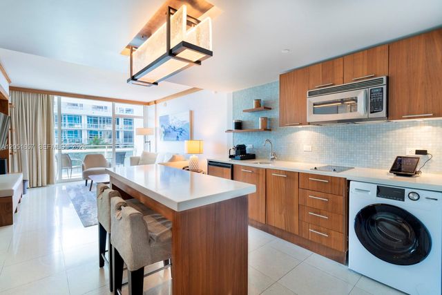6801 Collins Avenue C414, Miami Beach, FL 33141