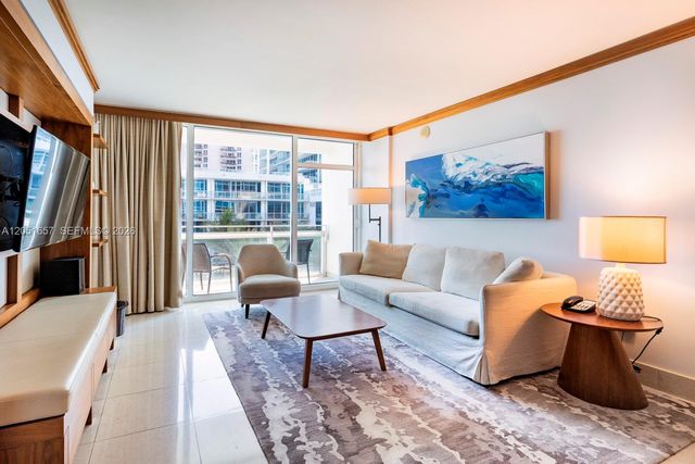 6801 Collins Avenue C414, Miami Beach, FL 33141
