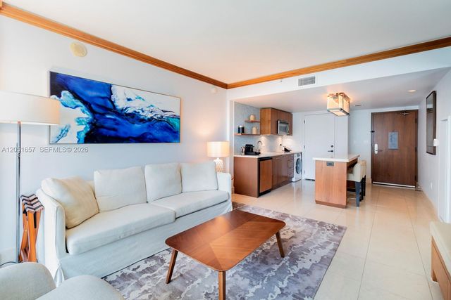 6801 Collins Avenue C414, Miami Beach, FL 33141