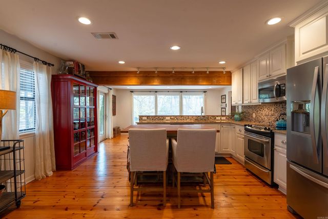 3029 Riverbend Rd, Heber Springs, AR 72543