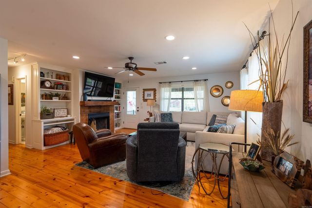 3029 Riverbend Rd, Heber Springs, AR 72543