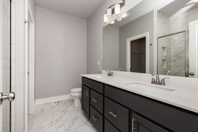860 Gray Avenue, Waukee, IA 50263