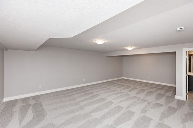 860 Gray Avenue, Waukee, IA 50263