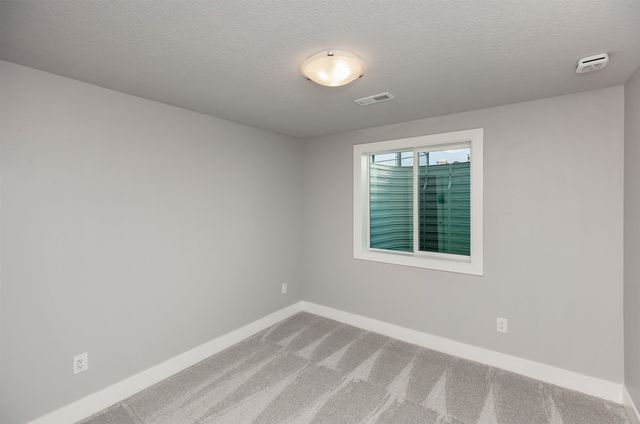 860 Gray Avenue, Waukee, IA 50263