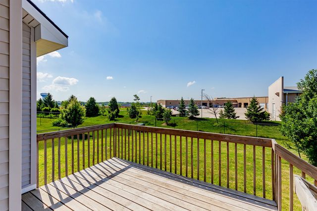 860 Gray Avenue, Waukee, IA 50263
