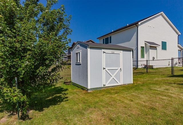 860 Gray Avenue, Waukee, IA 50263
