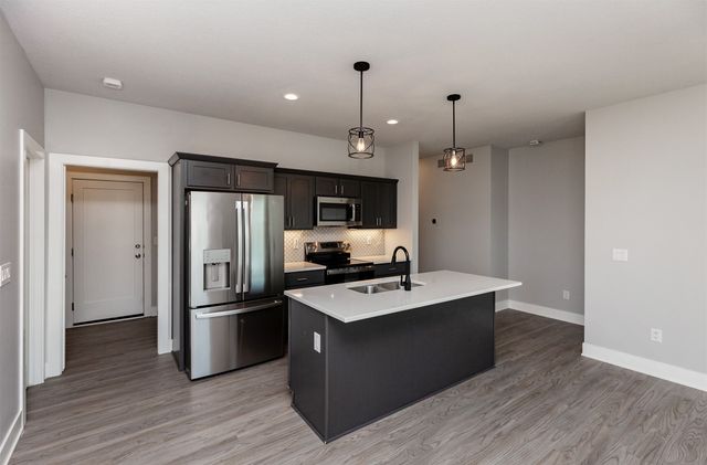 860 Gray Avenue, Waukee, IA 50263