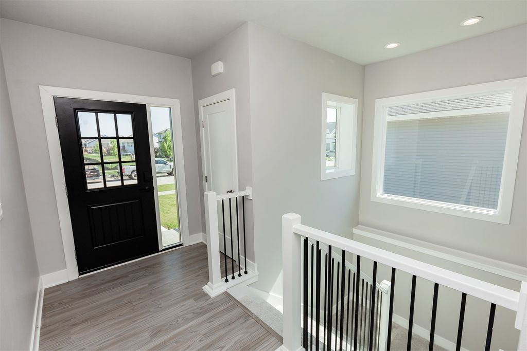 860 Gray Avenue, Waukee, IA 50263