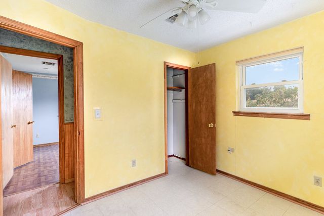 425 S Dallas Avenue, Moore, OK 73160