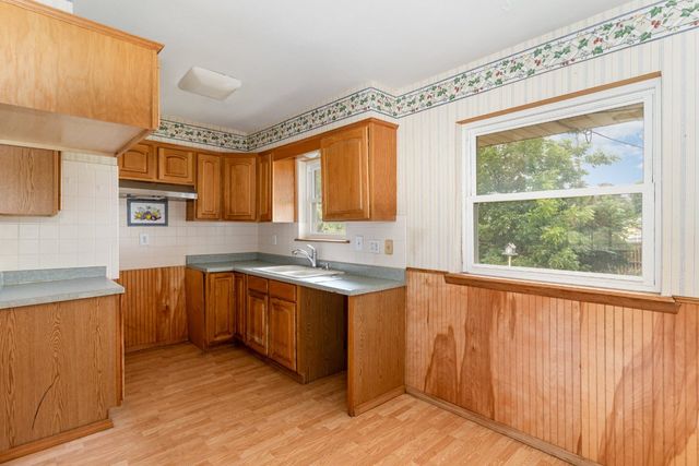 425 S Dallas Avenue, Moore, OK 73160
