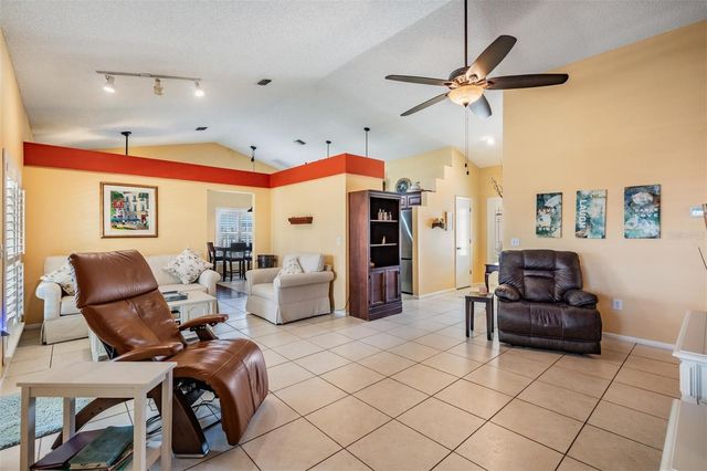 1505 LAKEHURST WAY, Brandon, FL 33511