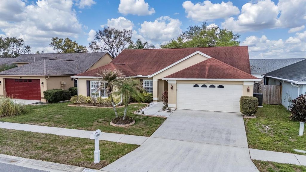 1505 LAKEHURST WAY, Brandon, FL 33511