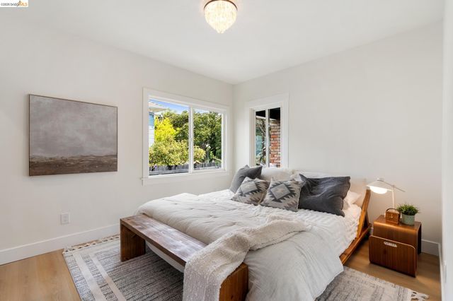 5521 Fremont St, Oakland, CA 94608