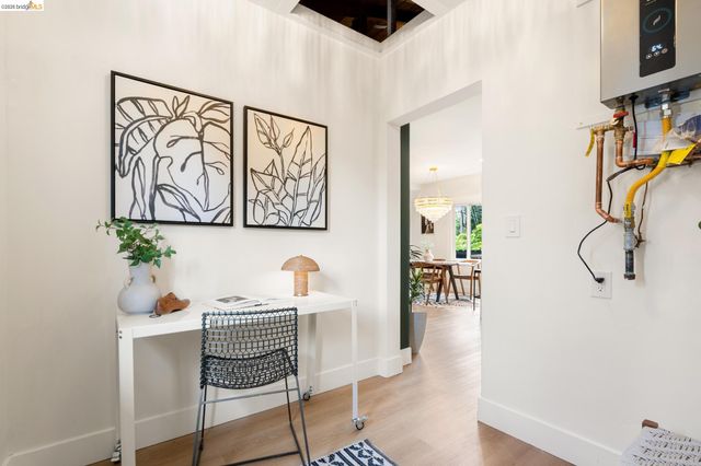 5521 Fremont St, Oakland, CA 94608