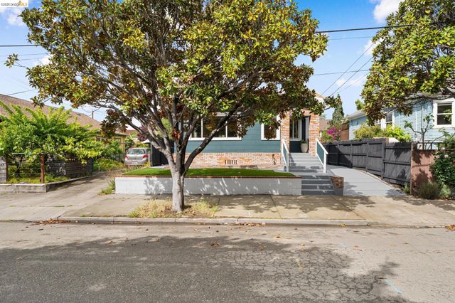 5521 Fremont St, Oakland, CA 94608