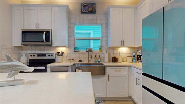 3211 Avenue K, Galveston, TX 77550