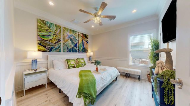 3211 Avenue K, Galveston, TX 77550