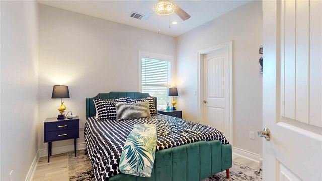 3211 Avenue K, Galveston, TX 77550