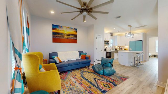 3211 Avenue K, Galveston, TX 77550