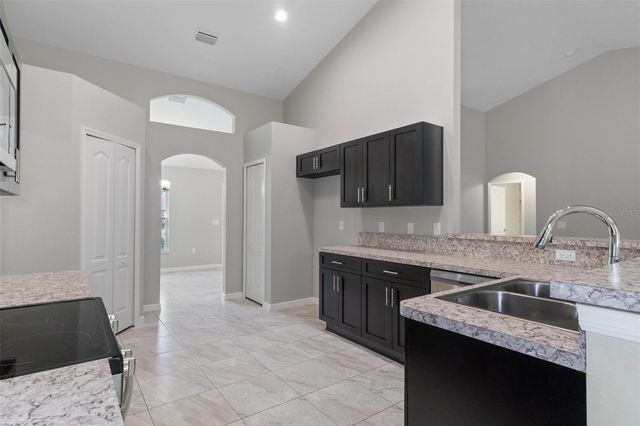 17 HAWTHORNE COURT, Homosassa, FL 34446