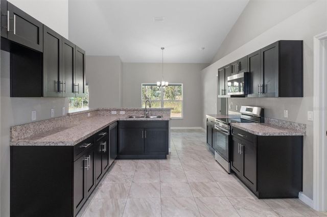 17 HAWTHORNE COURT, Homosassa, FL 34446