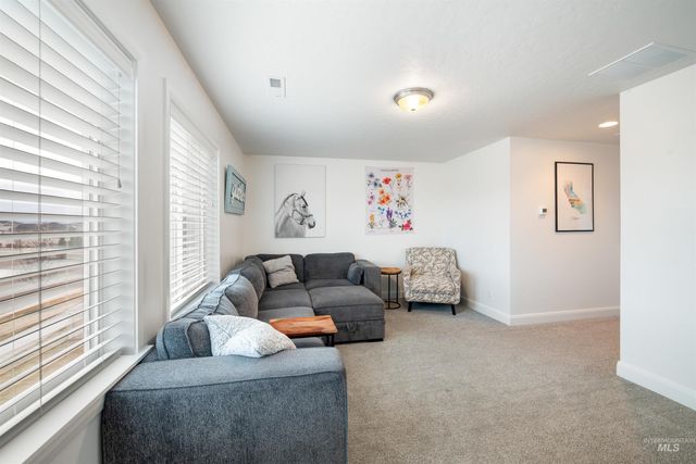 1220 E Timber Trail Dr, Kuna, ID 83634