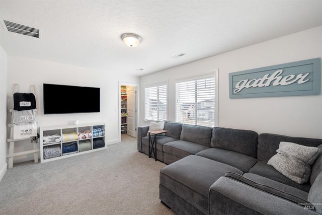 1220 E Timber Trail Dr, Kuna, ID 83634