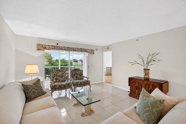 14111 Royal Vista Drive 310, Delray Beach, FL 33484