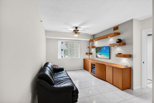 14111 Royal Vista Drive 310, Delray Beach, FL 33484