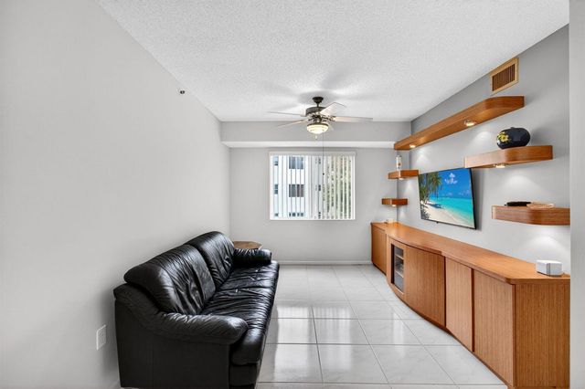 14111 Royal Vista Drive 310, Delray Beach, FL 33484