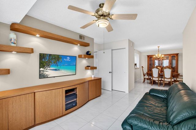 14111 Royal Vista Drive 310, Delray Beach, FL 33484
