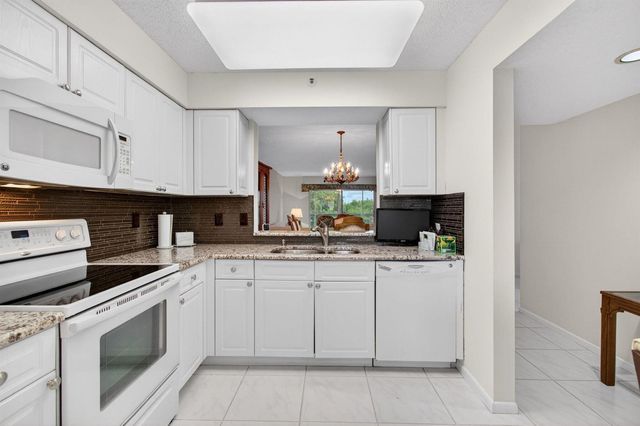 14111 Royal Vista Drive 310, Delray Beach, FL 33484