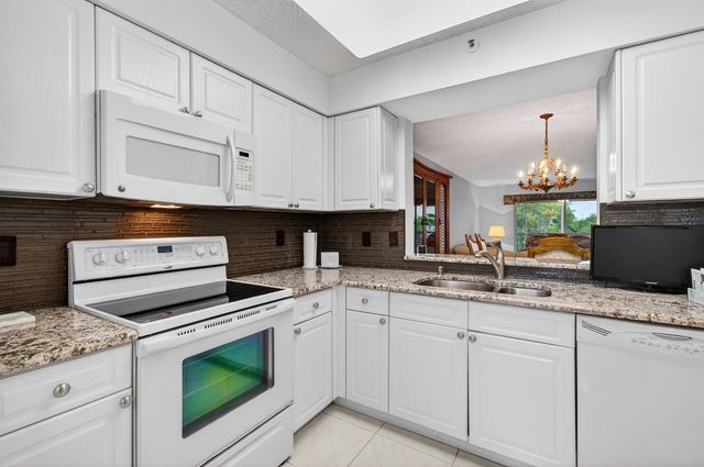 14111 Royal Vista Drive 310, Delray Beach, FL 33484