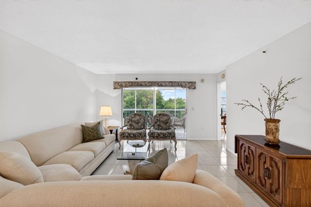14111 Royal Vista Drive 310, Delray Beach, FL 33484