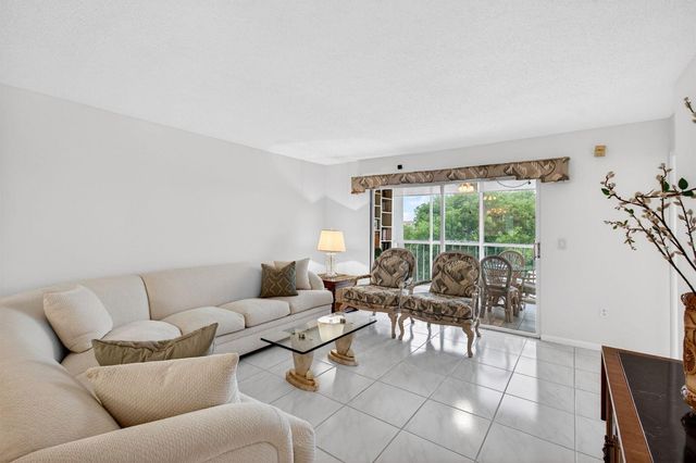 14111 Royal Vista Drive 310, Delray Beach, FL 33484