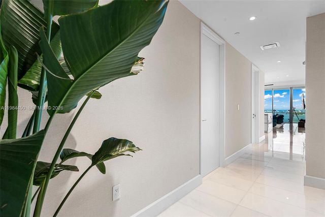 700 NE 26th Ter 3401, Miami, FL 33137