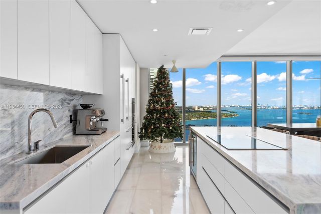 700 NE 26th Ter 3401, Miami, FL 33137