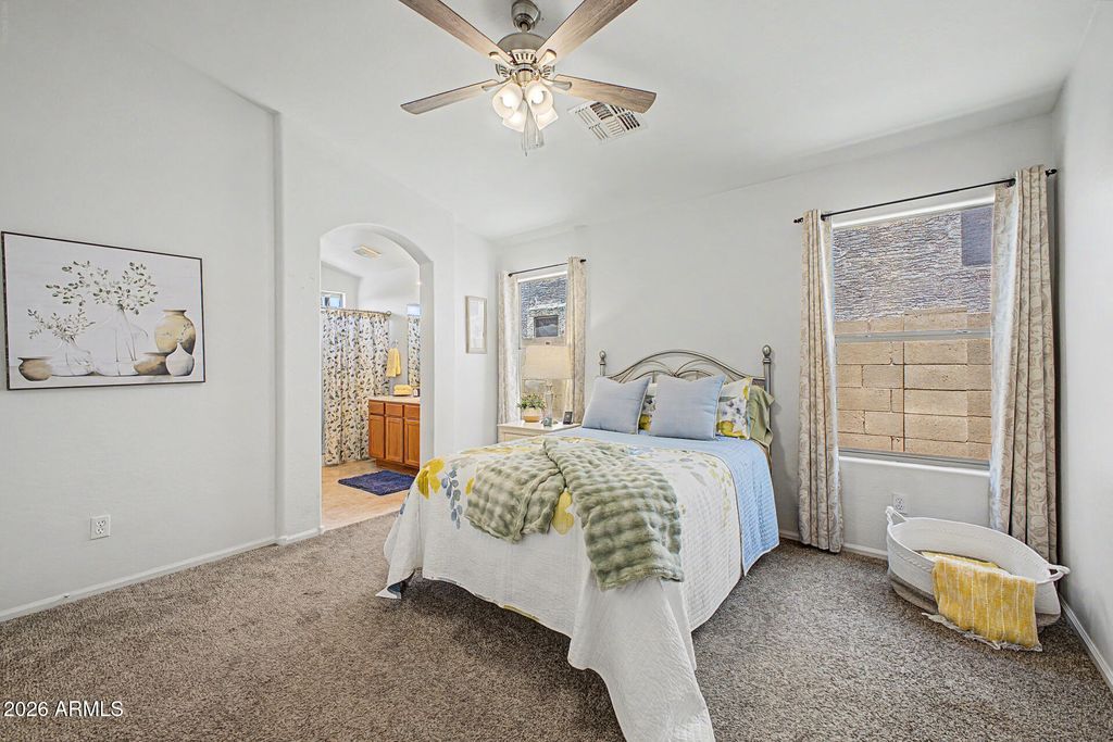 Image 12 of property listing at 35654 N MURRAY GREY Drive, San Tan Valley, AZ 85143