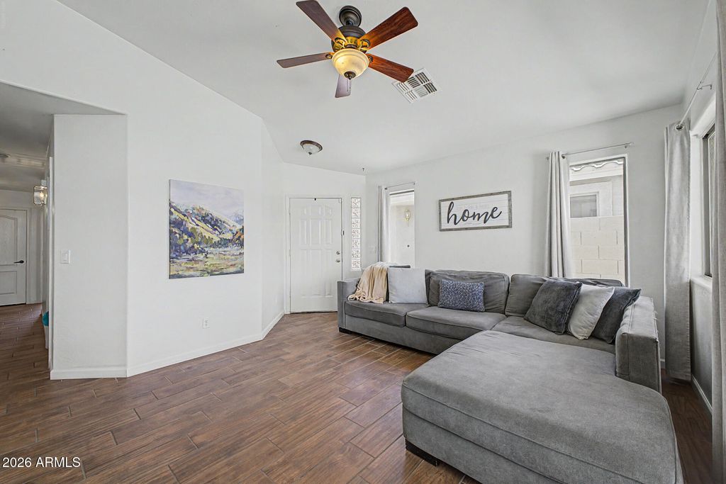 Image 6 of property listing at 35654 N MURRAY GREY Drive, San Tan Valley, AZ 85143